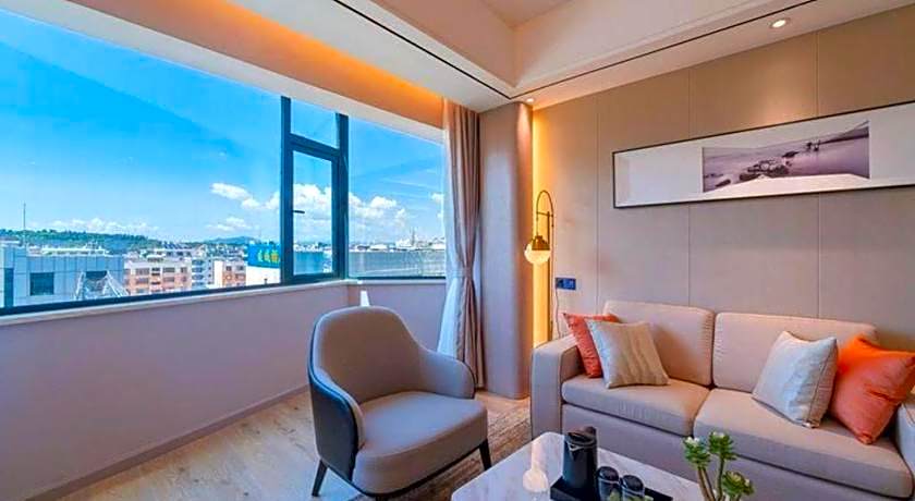 GreenTree Eastern Dali Railway Station Hotel