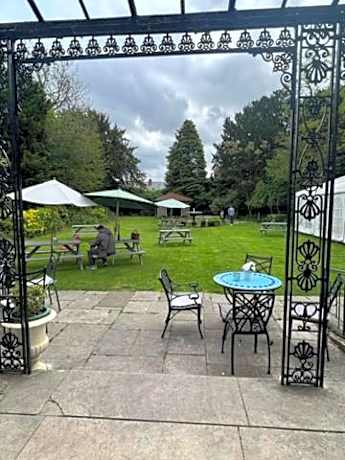 Antrobus Arms Hotel