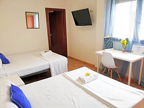 Twin Room with Private Bathroom