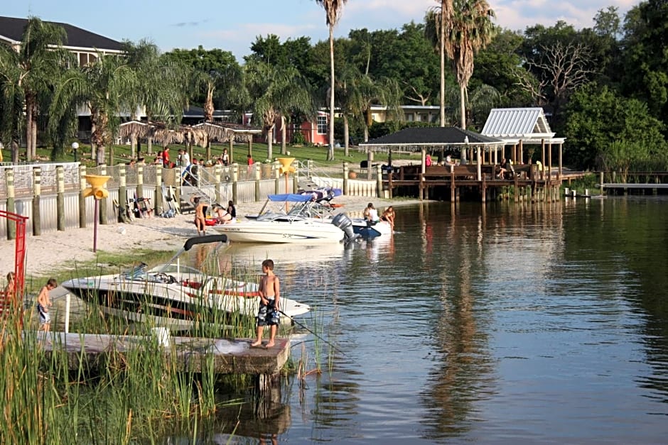 Lake Roy Beach Inn - Winter Haven