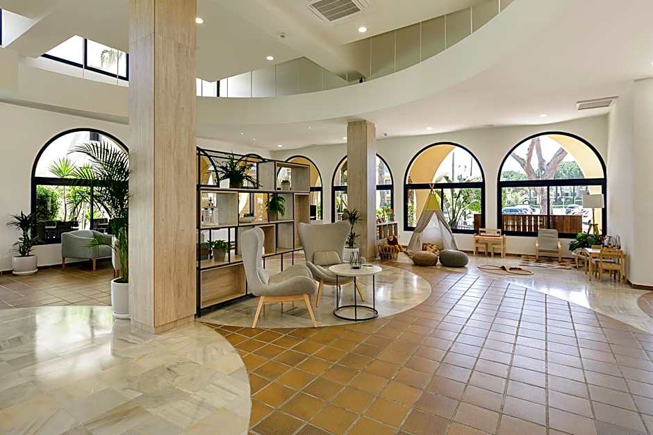 Sol Sancti Petri Aparthotel