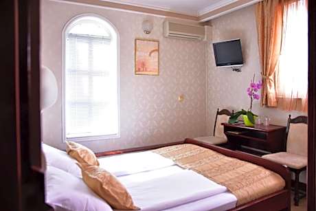 Economy Double or Twin Room