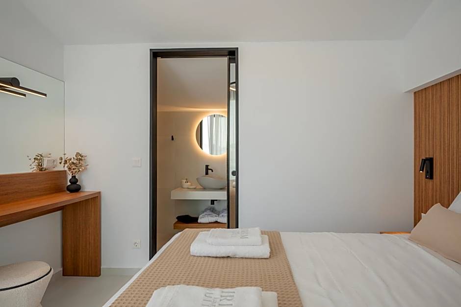 LIRIUM luxury suites