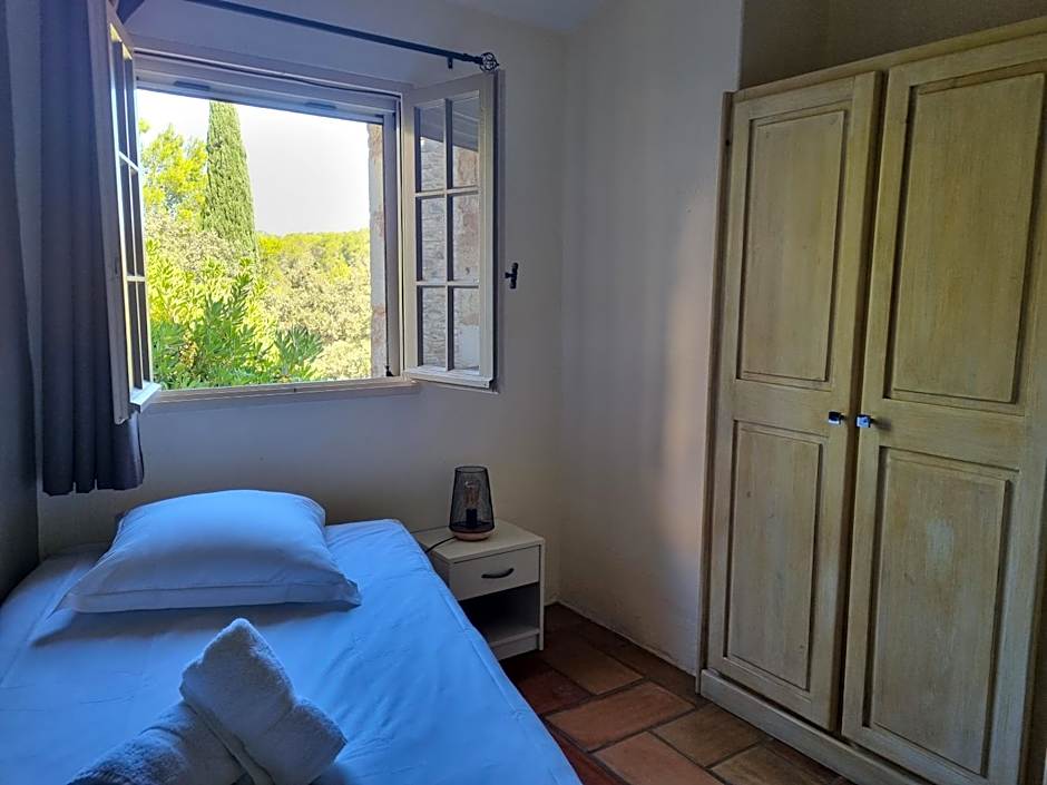 Les Garrigues de la Vallée des Baux