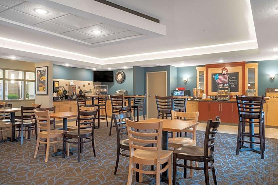 AmericInn by Wyndham Windom