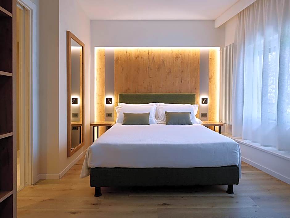 Hotel America