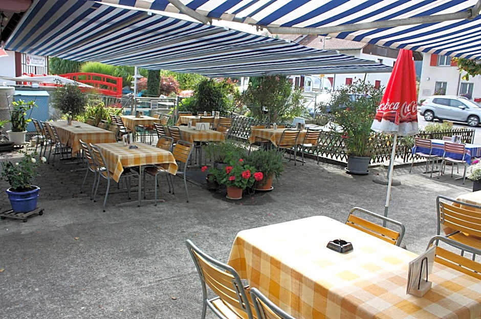 Hotel Restaurant Koi-Gartenteich