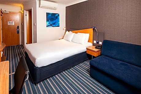 1 Double Standard Sofa Bed with Free Hot Breakfast