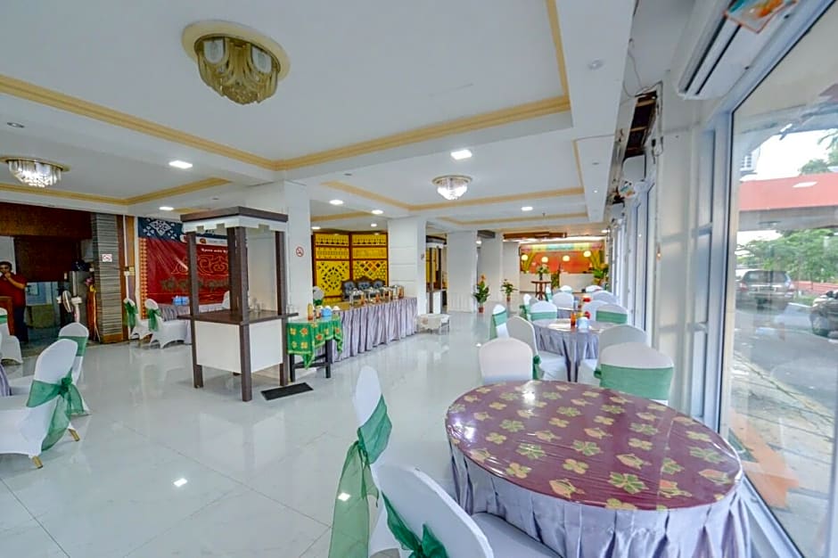 OYO 2487 Sampurna Jaya Hotel