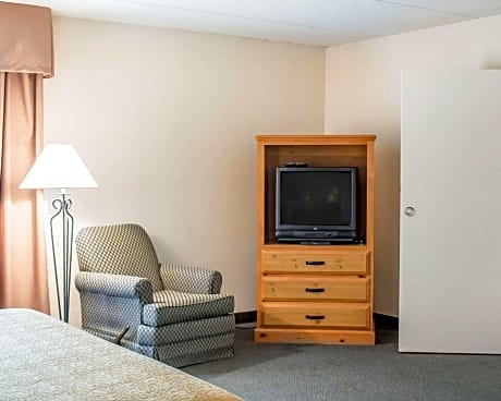 Superior King Room - Mobility Accessible/Non-Smoking