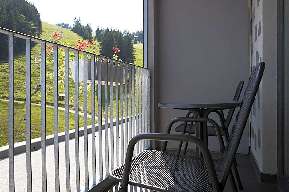 Photo 1 of 1 of Standard, Mountain View