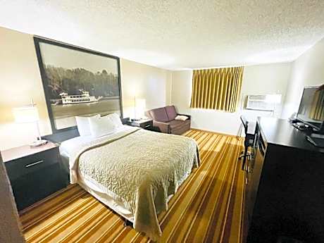 1 Queen Bed Non-Smoking