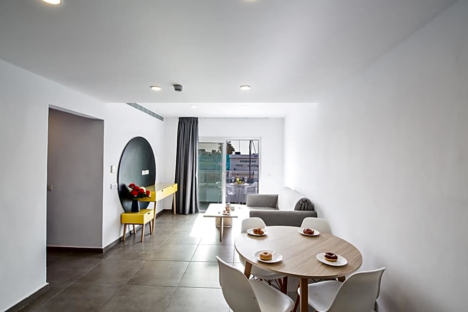 Anthea Hotel Apartments