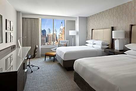 Double Room - Concierge Lounge Access/Main Building/Mobility/Hearing Accessible with Tub