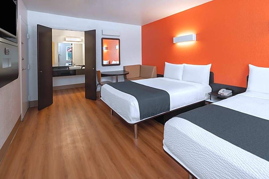 Motel 6 Santa Barbara - Carpinteria South