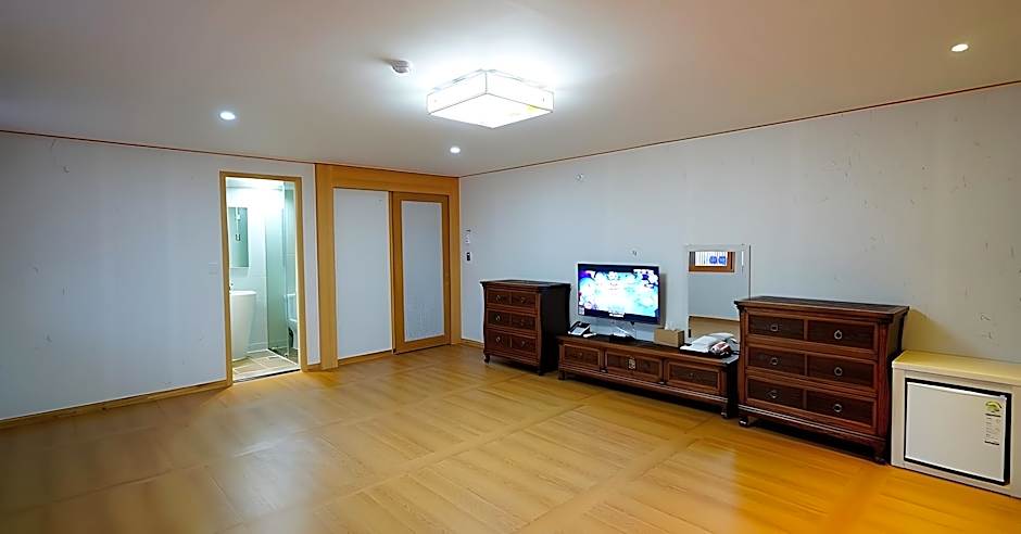 Jeonju Hwangsil Gwangwang Hotel