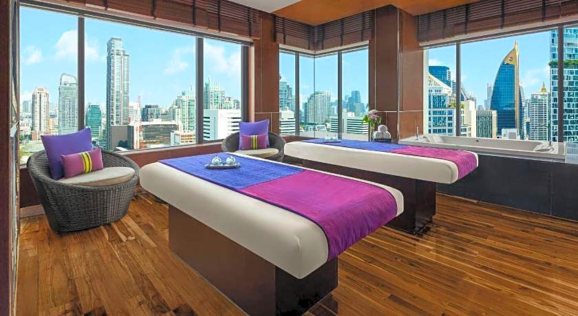 Renaissance by Marriott Bangkok Ratchaprasong Hotel