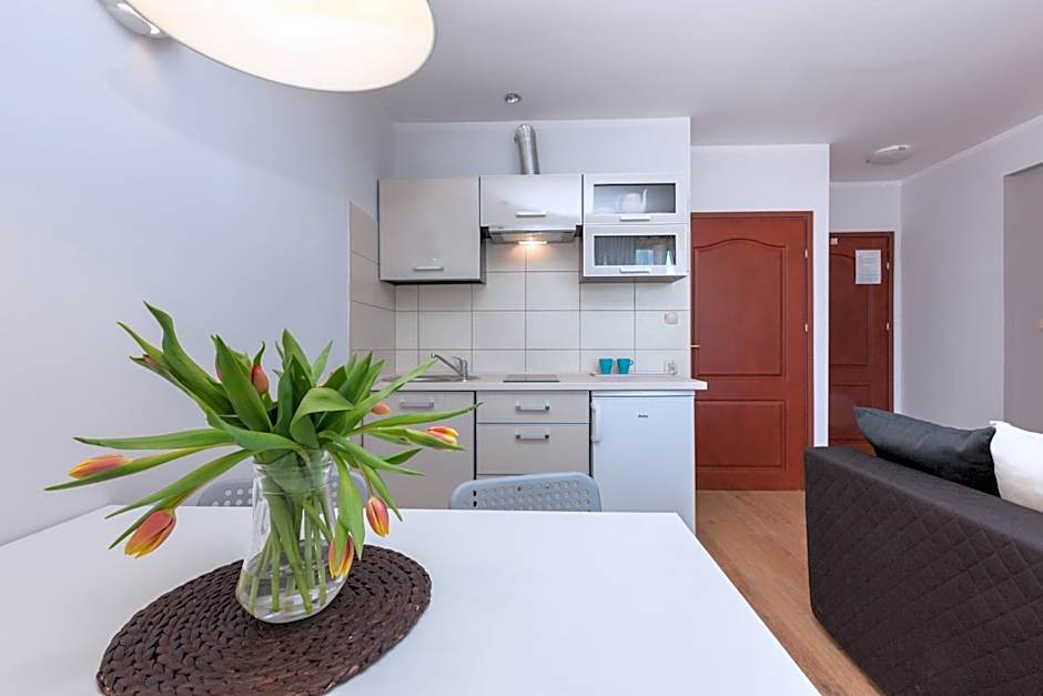 OLECKI Holiday House