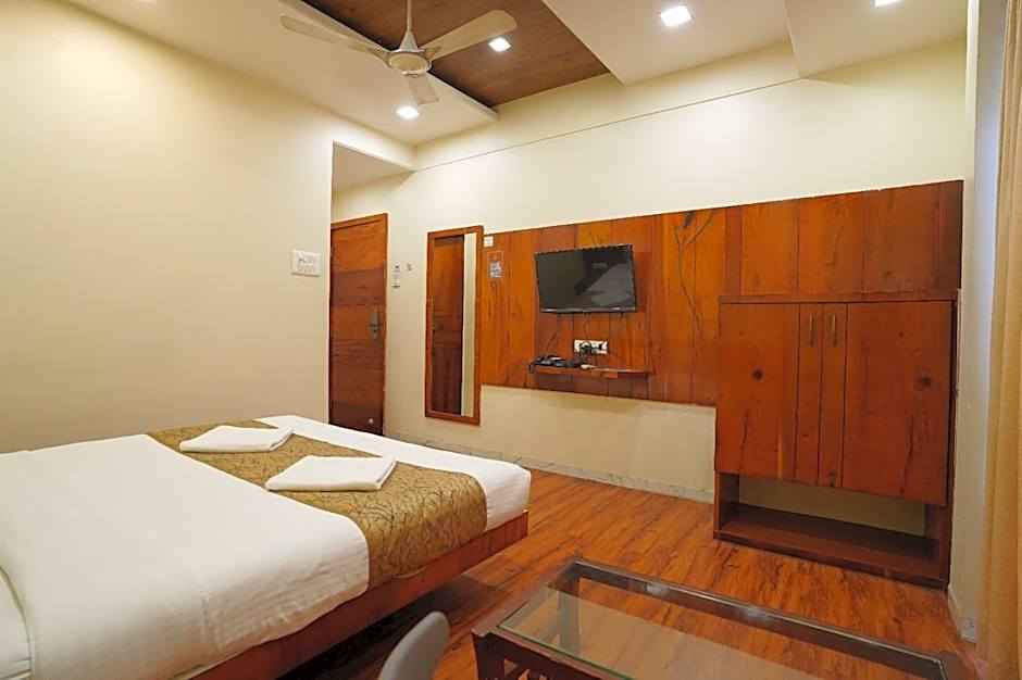Hotel Madhuri Executive