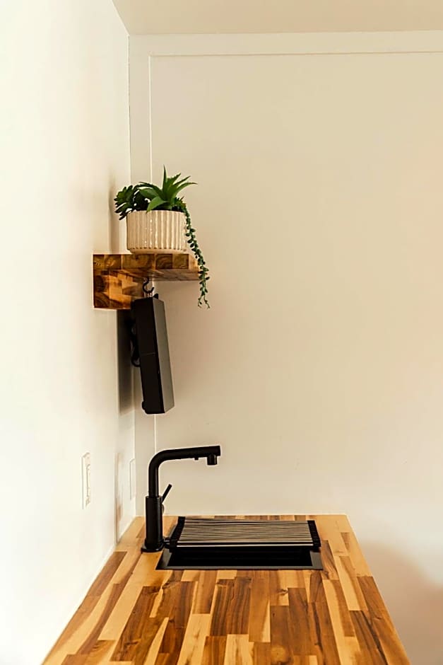 Ukee Peninsula Motel