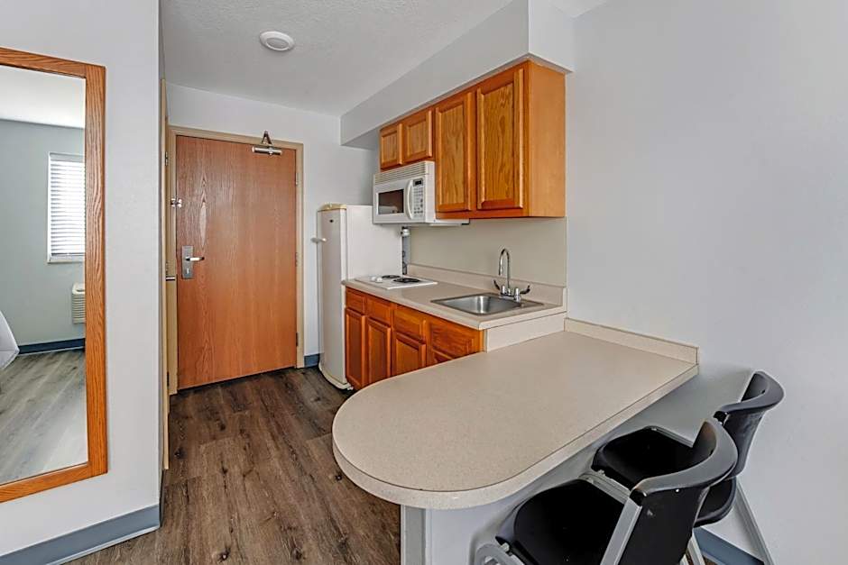 Birch Hill Suites Dayton-WP AFB