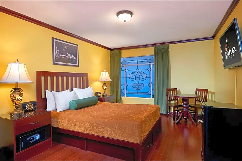 Hotel Apache