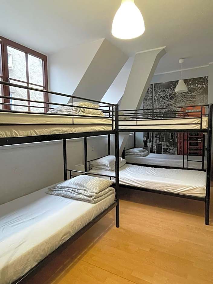 Hostel Universus