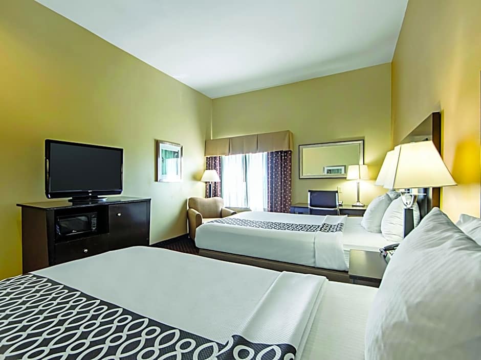 La Quinta Inn & Suites by Wyndham Houston New Caney