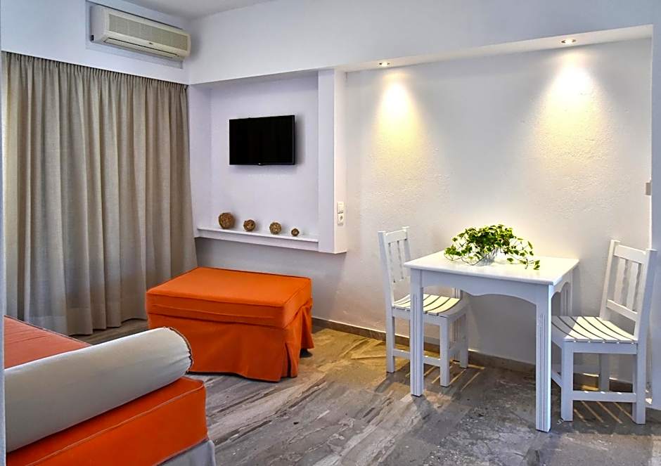 Photo 1 of 16 of Junior Suite