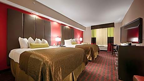 Suite-2 Queen Beds, Non-Smoking, Oversized Room, Pillow Top Mattress, Microwave And Refrigerator, So