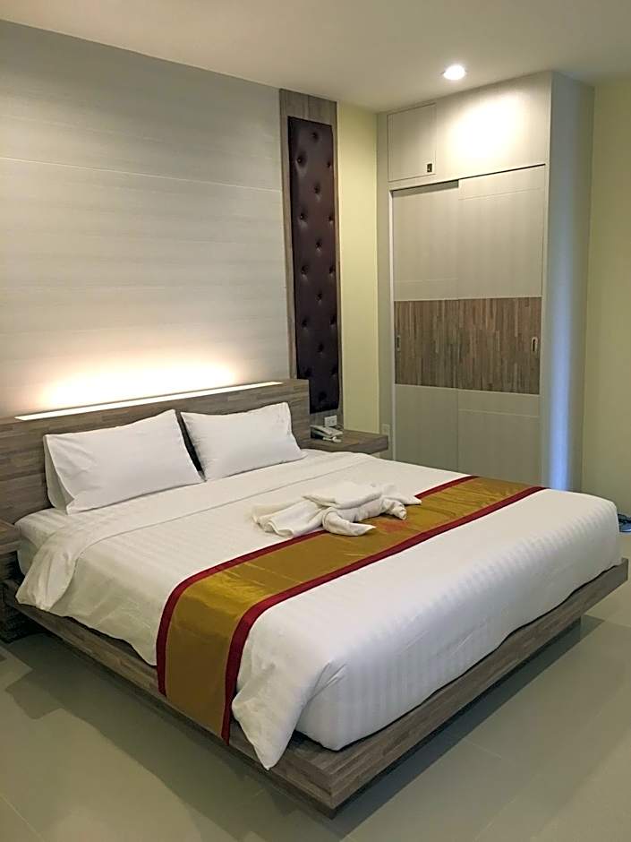 Chansuda Lake View Hotel