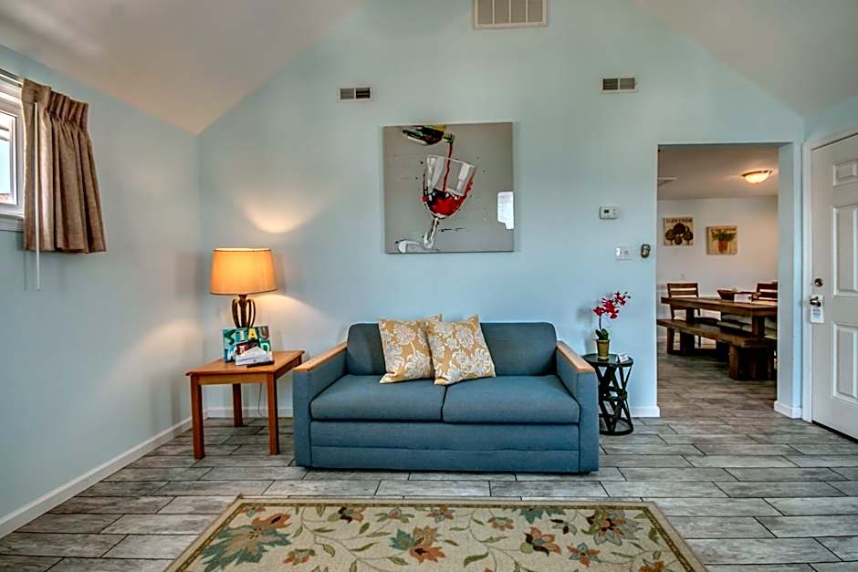 Daytona Inn and Suites