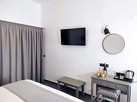 Double or Twin Room with Side Sea View
