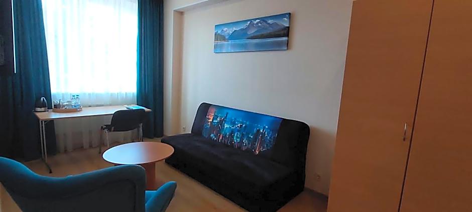 Sky High Hotel Airport 200 meters from the terminal