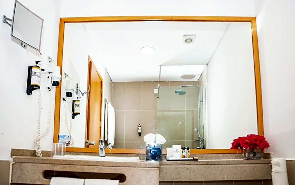 Pestana Tropico Ocean & City Hotel