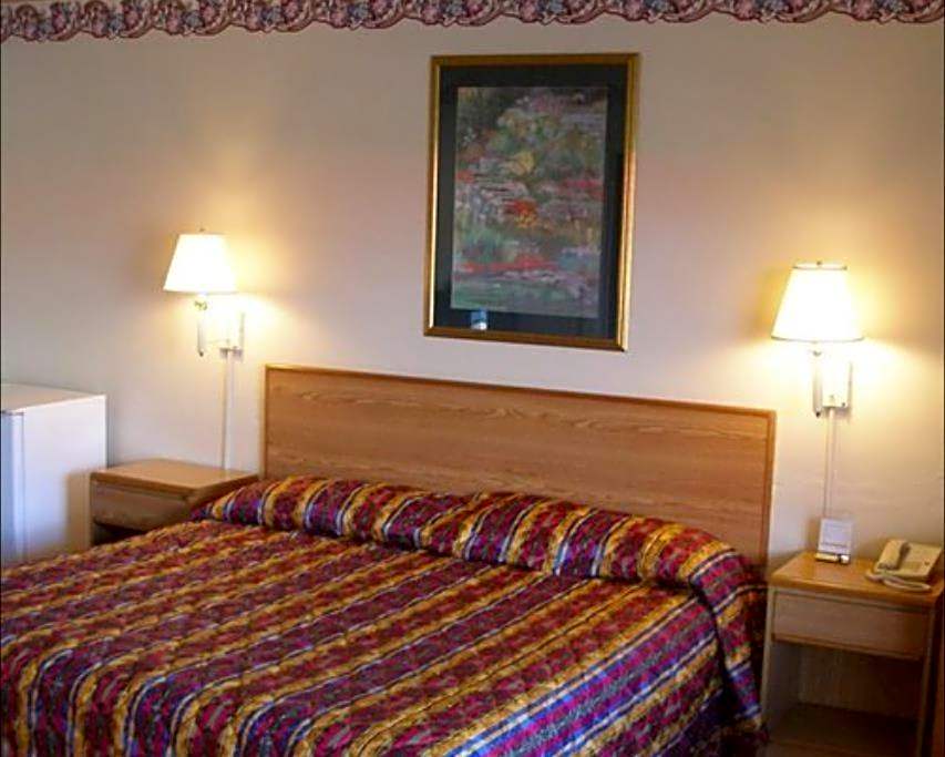 Photo 1 of 4 of 2 Double Beds, Nonsmoking