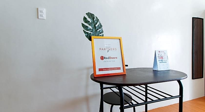 RedDoorz @ Mary Land Transient Alaminos Pangasinan