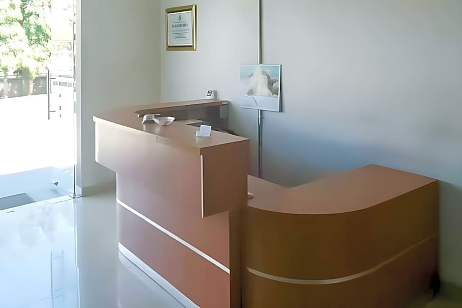 RedDoorz near Pantai Panjang Bengkulu 2