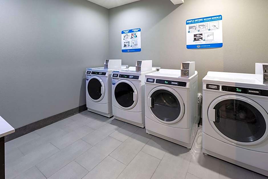 La Quinta Inn & Suites by Wyndham Dallas - Frisco Stadium