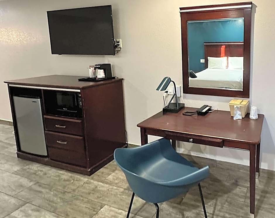 Studio 6 Suites Mesa AZ Near Downtown & Sloan Park