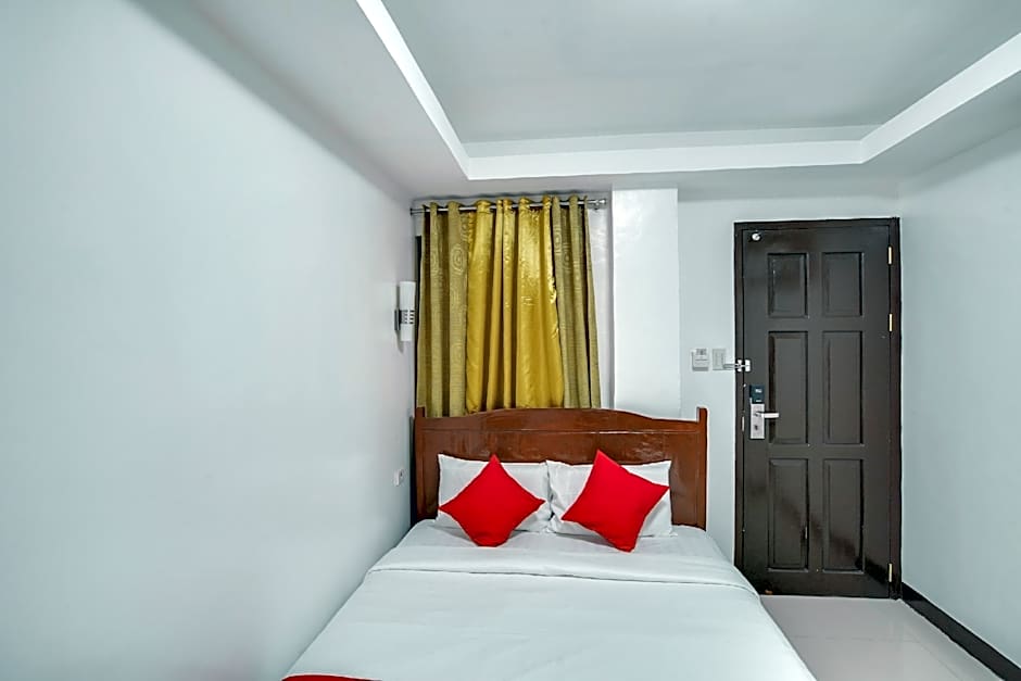 OYO 459 Offshore Hotel