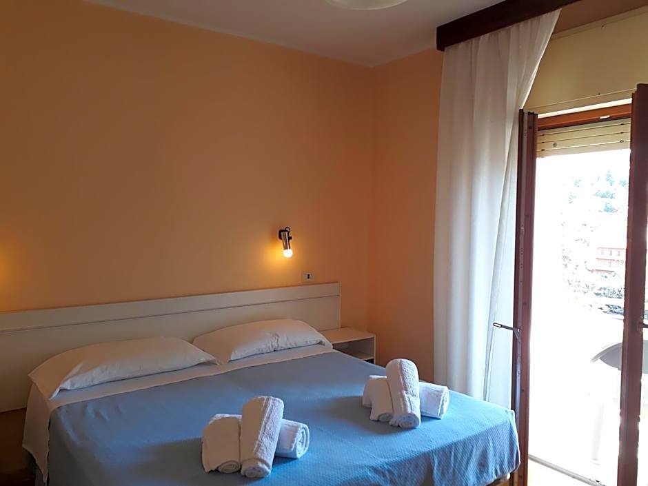 Zdjęcie 1 z 5 — Double Room
