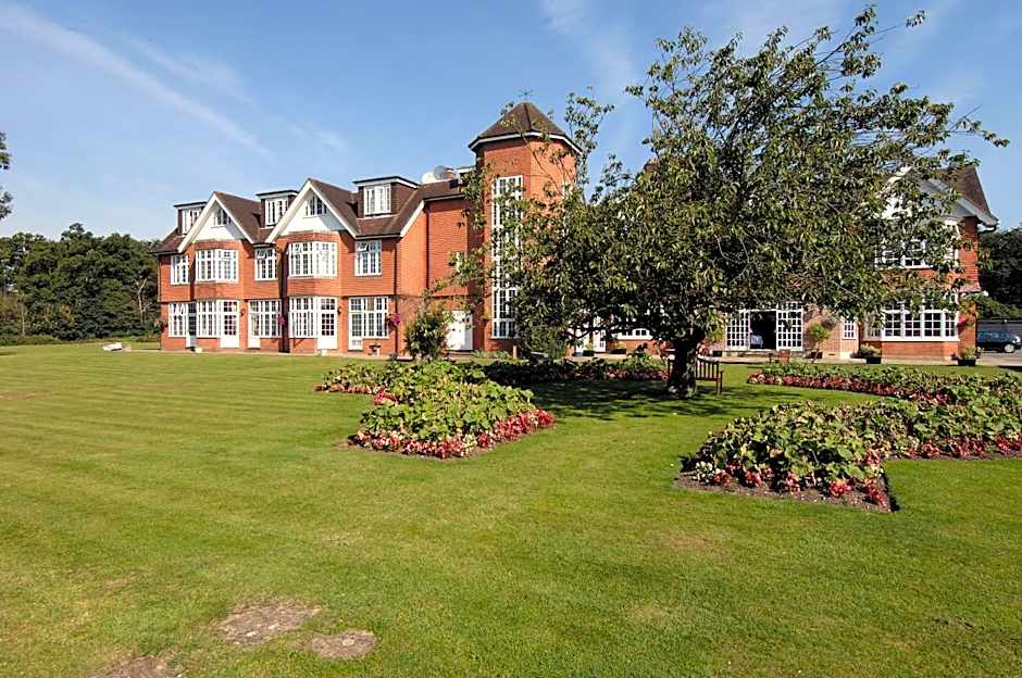 Grovefield House Hotel By Uno