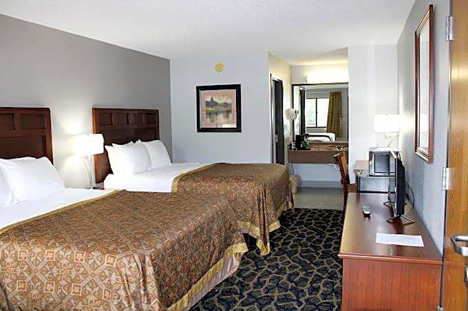 Greenlight Inn & Suites St James