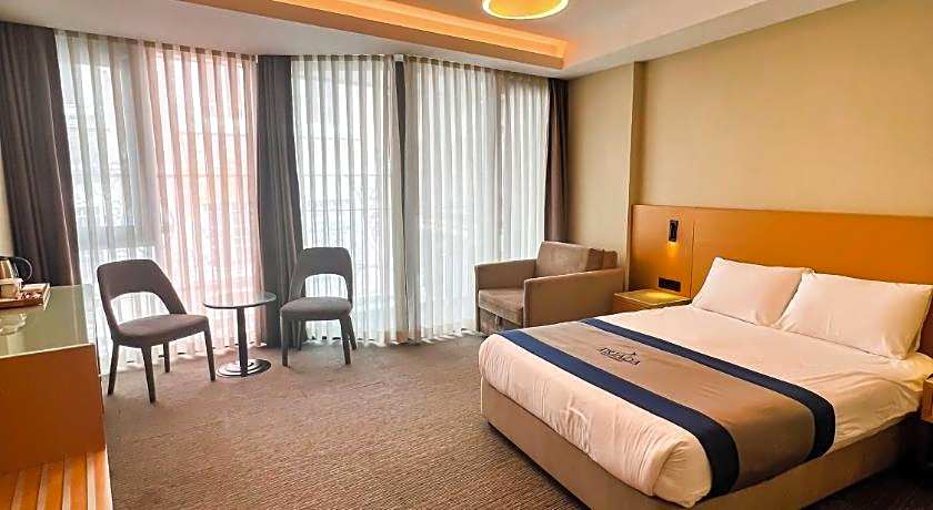 Triada Hotel Karakoy