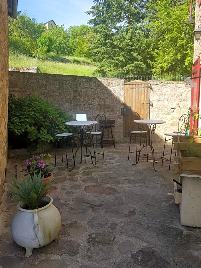 Maison d'Hôtes "La Pierre Pointue"