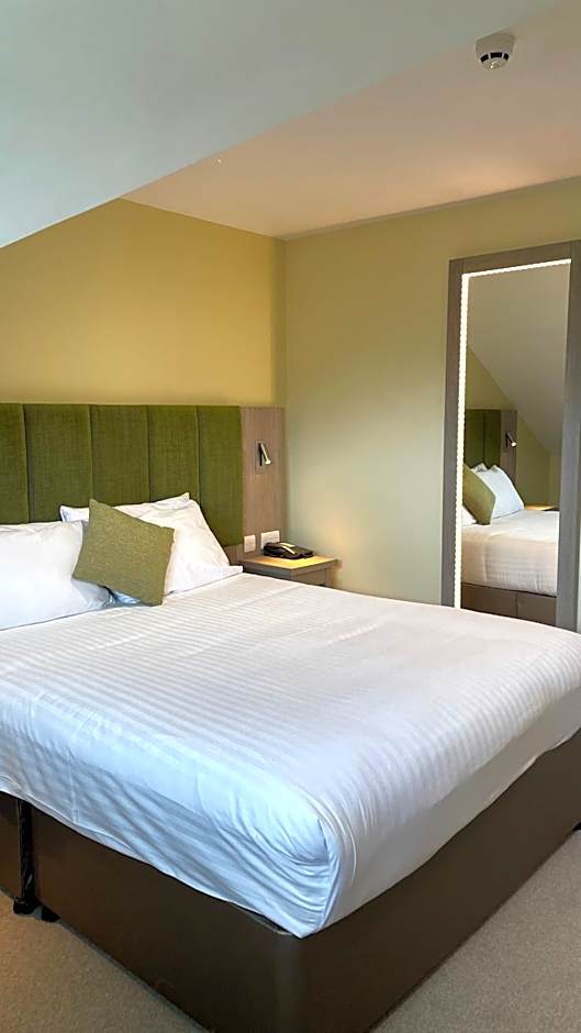 Hellidon Lakes Hotel