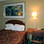 Super 8 by Wyndham Waldorf