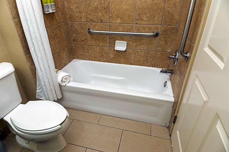 Holiday Inn Express Bloomington West By IHG