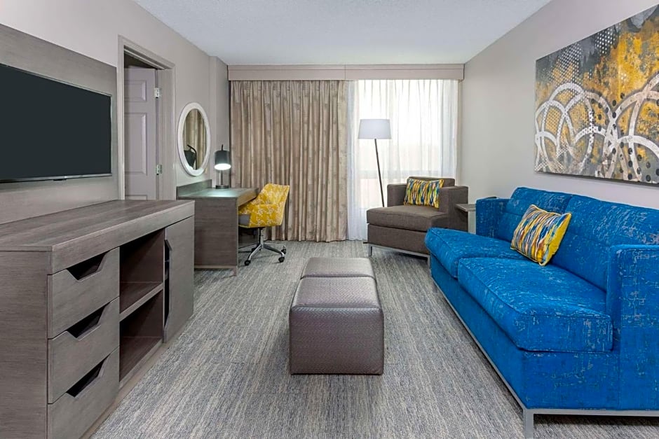 Hampton Inn By Hilton & Suites Kansas City-Country Club Plaza